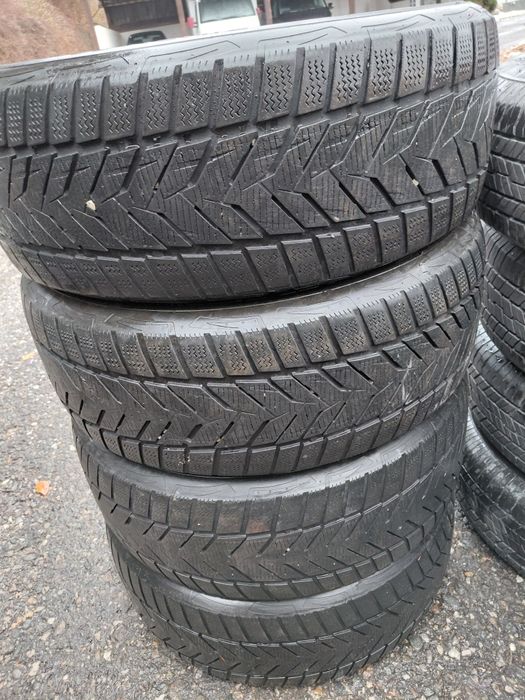 215/55/16"Vredestein 4бр.гуми