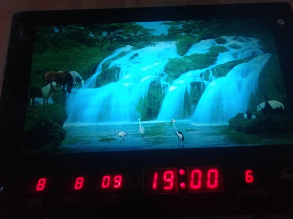 Продам светильник и часы