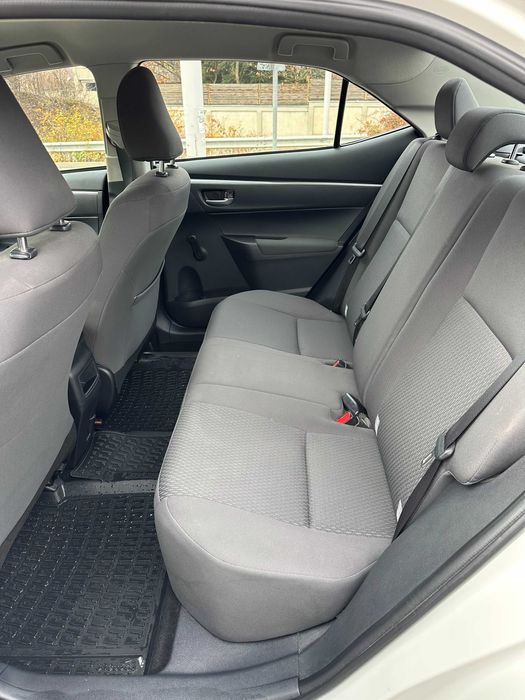 Toyota Corolla 1.6 Седан