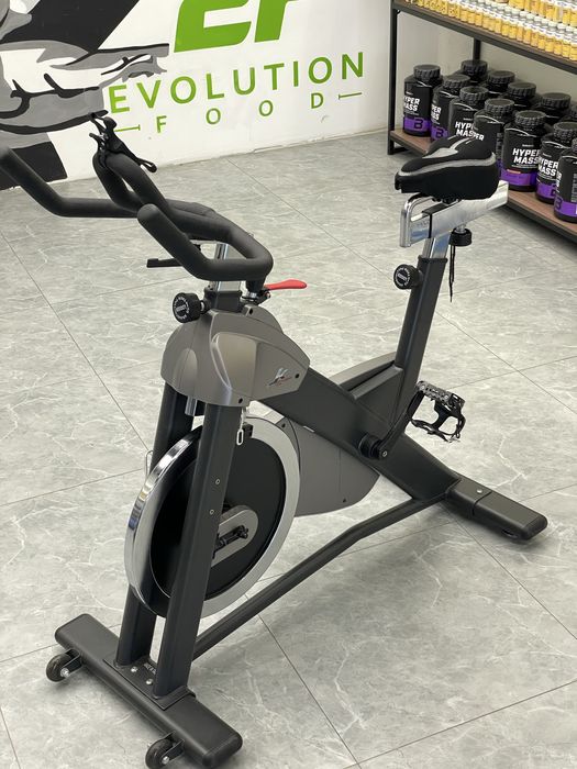 Велотренажер профессиональный