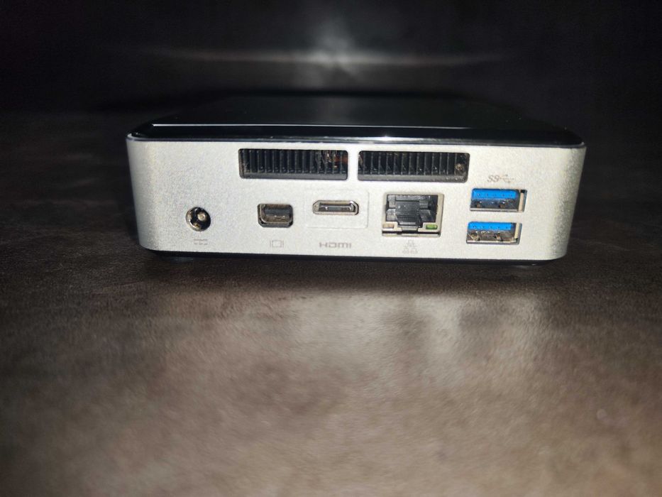 Intel NUC 16GB RAM/256GB SSD (Proxmox, Home Assistant, Raspberry)