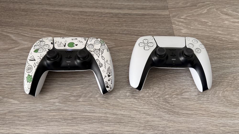 Playstation 5, 2 джойстика - оригинал