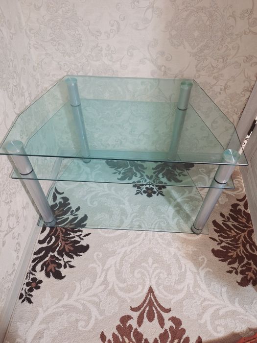 Продам тумбу под телевизор