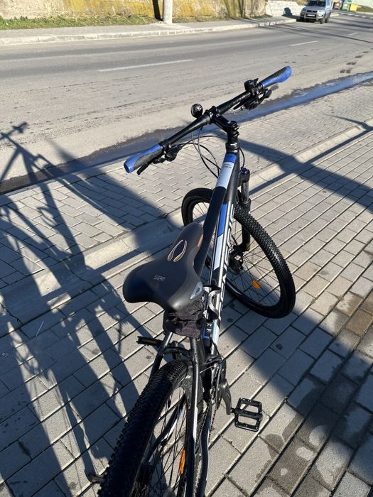 Vând bicicleta Genesis