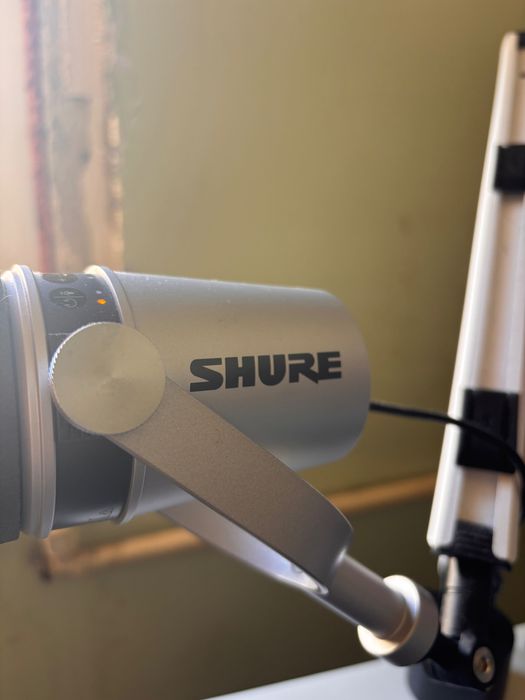 Микрофон SHURE MV-7