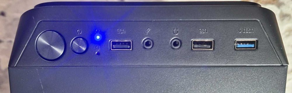 Геймърски Компютър / i3-12100F / RX 6500 XT / 16GB RAM / SSD + HDD Геймърски компютър за игри (Intel i3 12-то пок. & AMD Radeon RX 6500XT)
