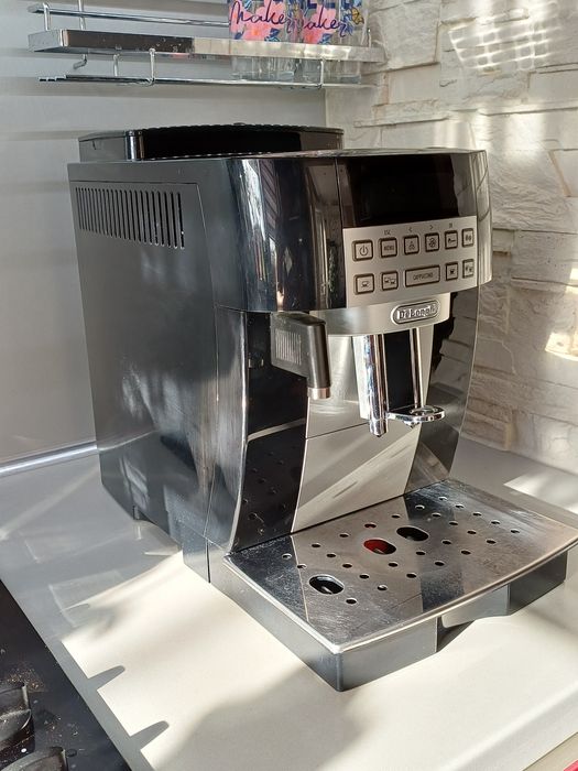 Автоматична кафе машина De’Longhi