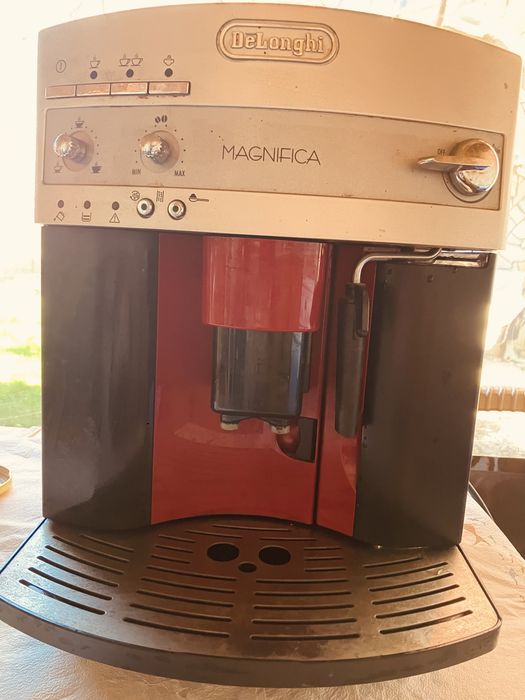 Кафе машина Delonghi Magnifica