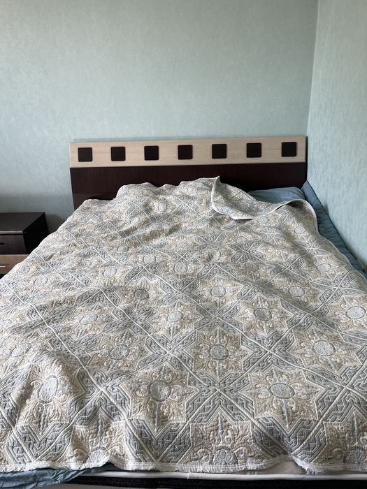 Продам спальний гарнитур