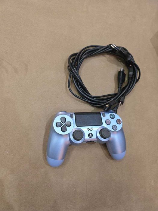 Sony Playstation 4 Slim