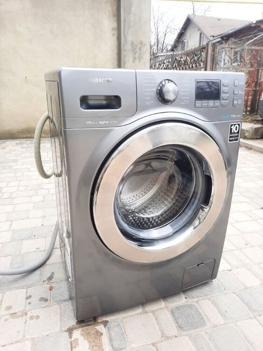 В продаже стиральная машина