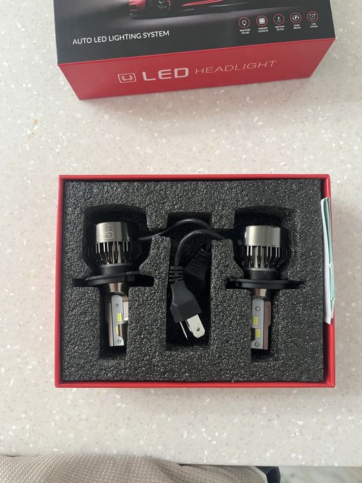 Фара лед хорошо дает освещение