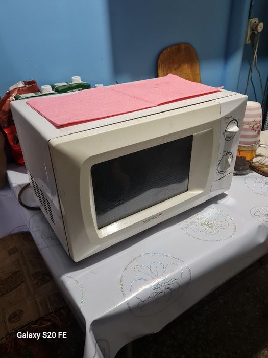 Микроволновка продам