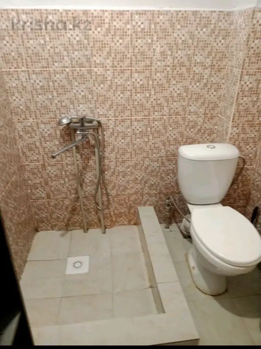 Сдам квартиру в  отдельностоящем доме из 4-ех квартир. За 110000 тг.