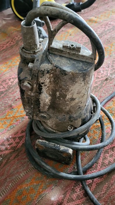 Насос канализационныц Grundfos