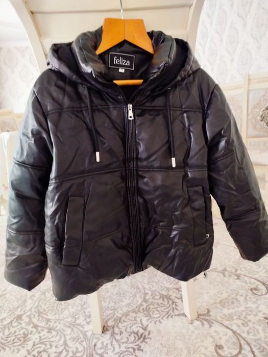 Modniy kachestvinni  kurtka