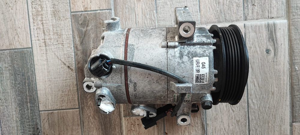 Compresor ac, electromotor Hyundai i30 1,5 benzină din 2022