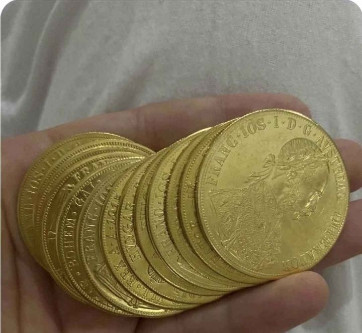 Vand lanturi placte cu aur de 18k