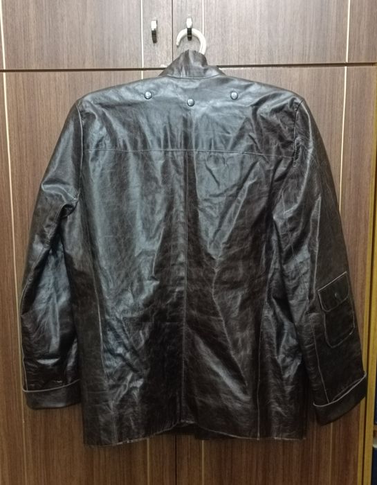 Куртка дизайнерской работы Франция из натуральной кожи.