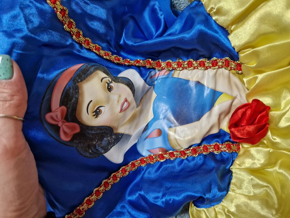 Карнавални рокли / костюми