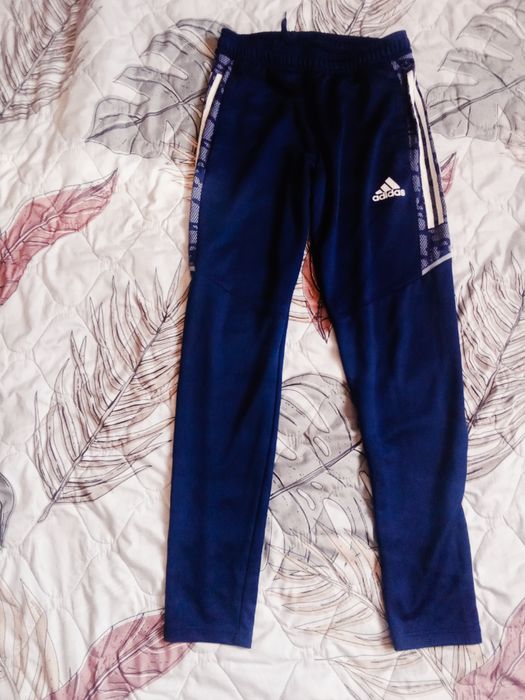 Качественный одежда