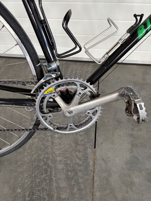 Продавам шосеен велосипед BIANCHI