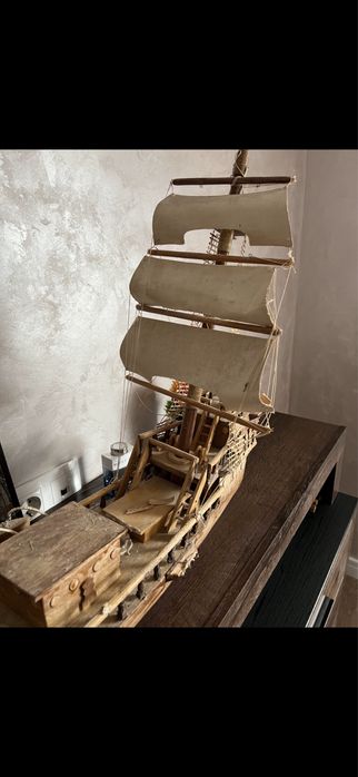 Старинен кораб