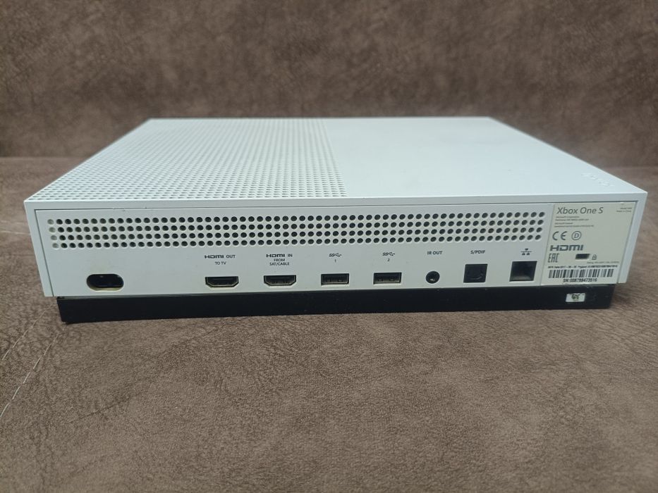 Продам Xbox one s