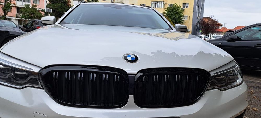 Grile centrale model M5 BMW seria 5 G30 G31 (2017-2020) negru lucios