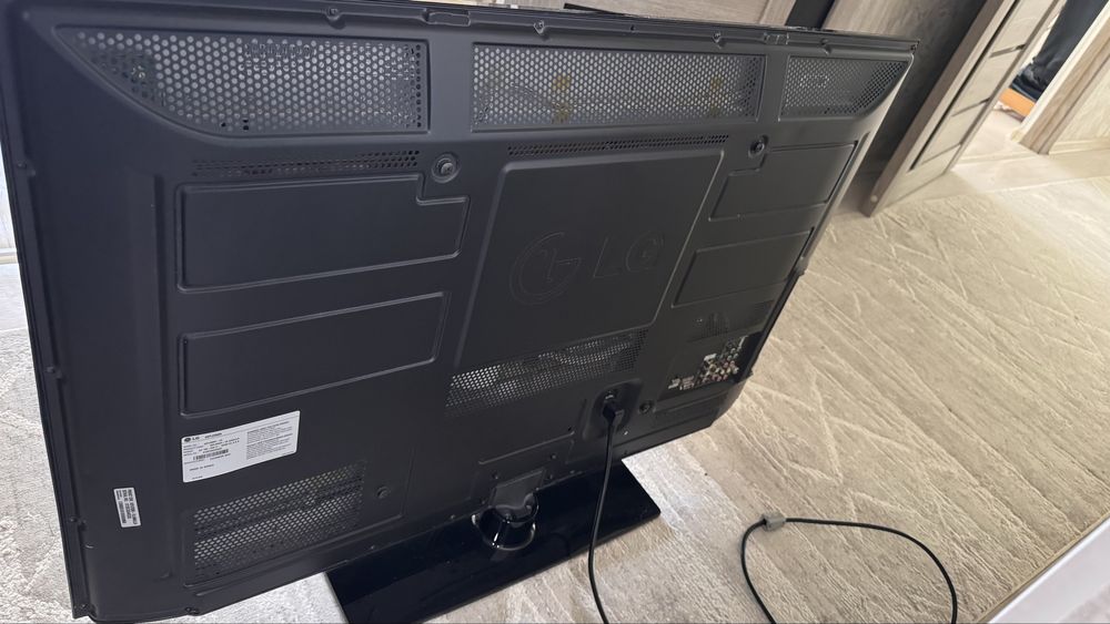 Продам Телевизор LG