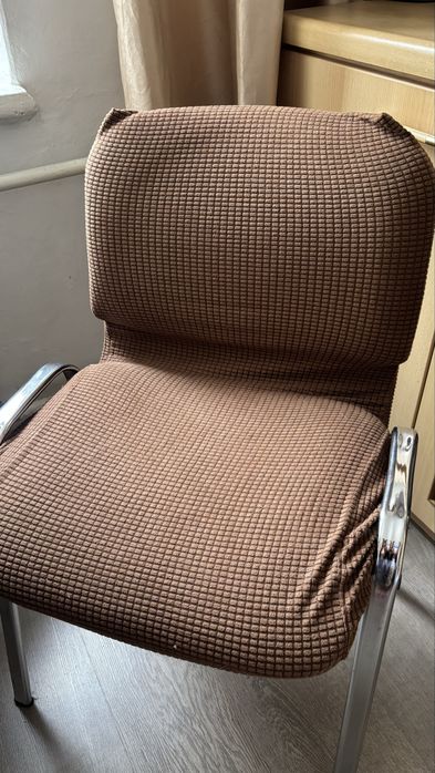 Продам стол и стулья