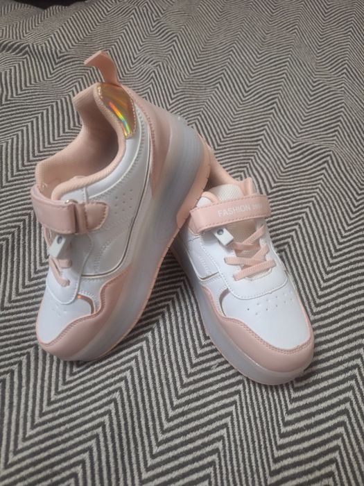 Rolik krasofka yengi