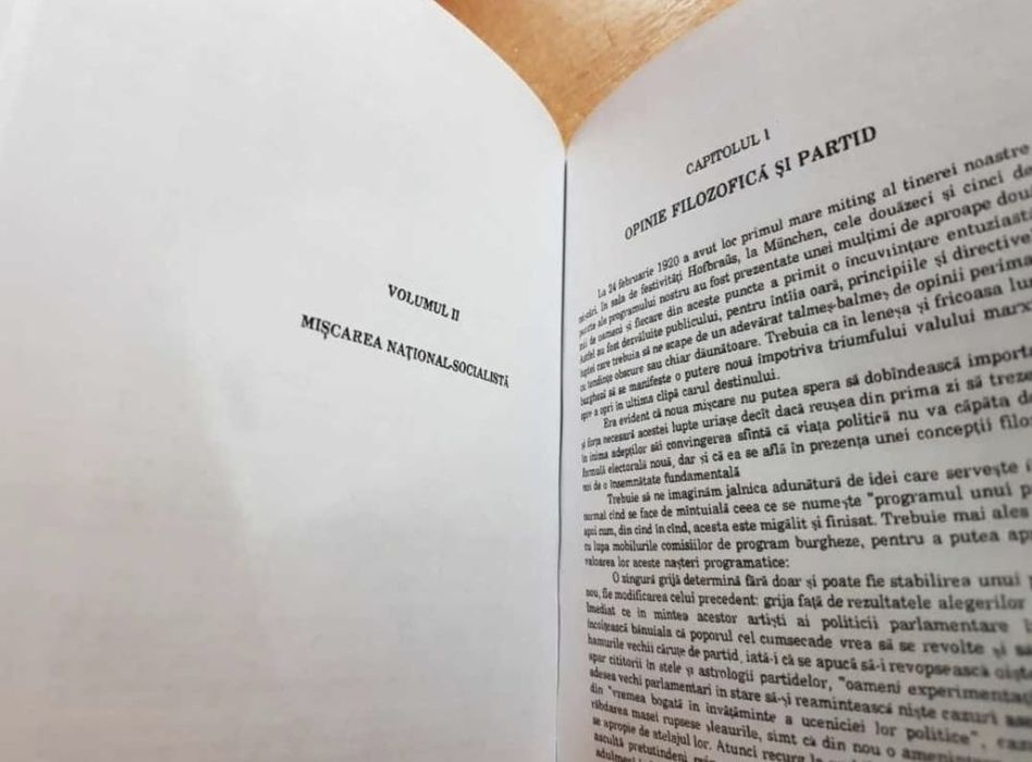 "MEIN KAMPF" in limba romana ambele volume-varianta necenzurata