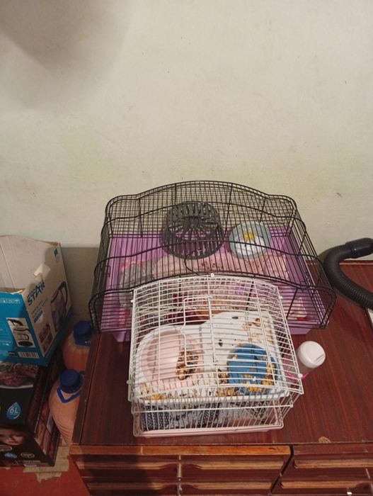 Продам клетки для хомяков