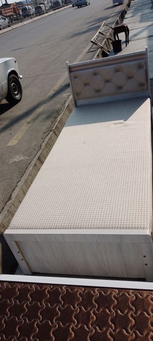 Kravat sanduqli hamma rangidan bor