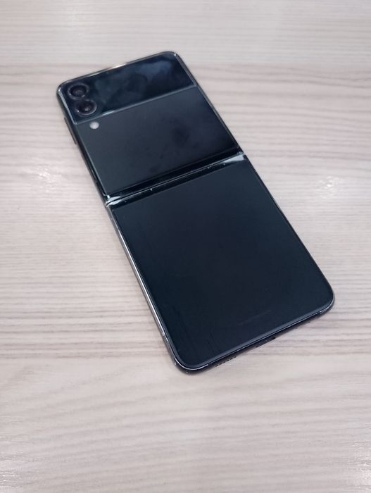 Samsung Galaxy Z Flip 3  5g