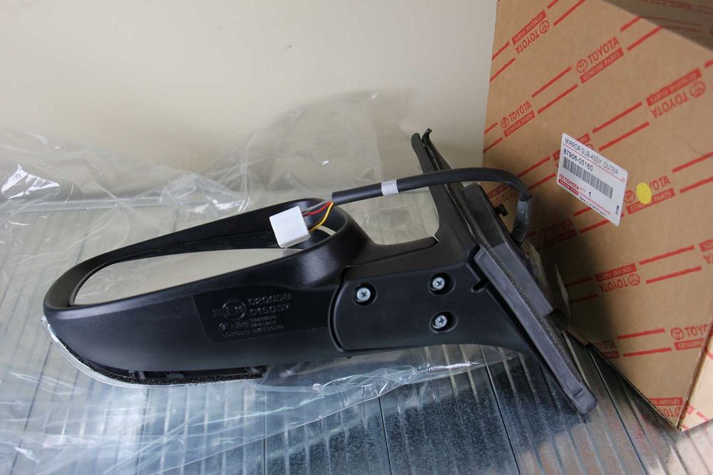 Оригинално ново ляво огледало Toyota Avensis