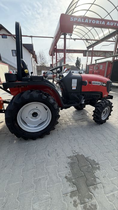 Tractor japonez VST 929 cp Iseki Kubota Yanmar nou