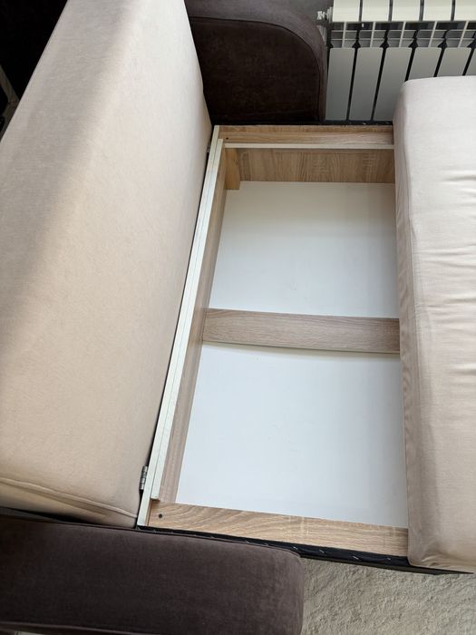 Продам диван 220см