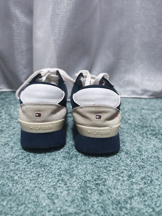 Adidași Tommy Hilfiger
