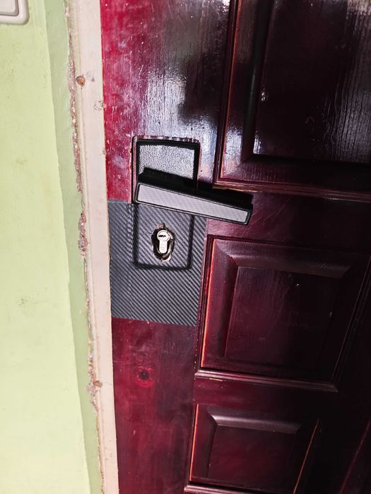 Блиндирана Врата