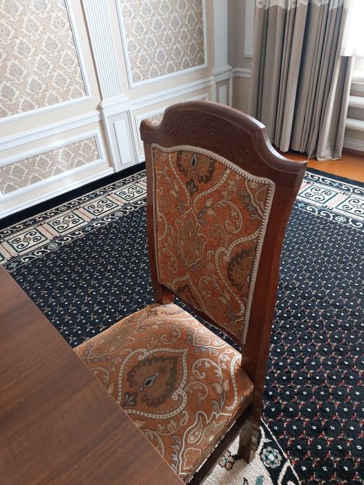 Stol stul yongoqdan ishlagan baquvvat