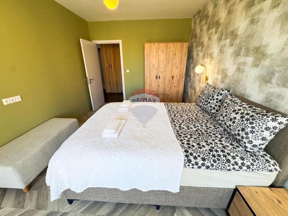 Дава се под наем Двустаен апартамент в к.к. Св.Св. Константин и Елена - 68 кв.м за 657.9 € - Снимка #3