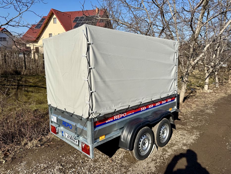 Remorcă 2 axe aproape nouă, înmatriculată, cu garanție + suport moto