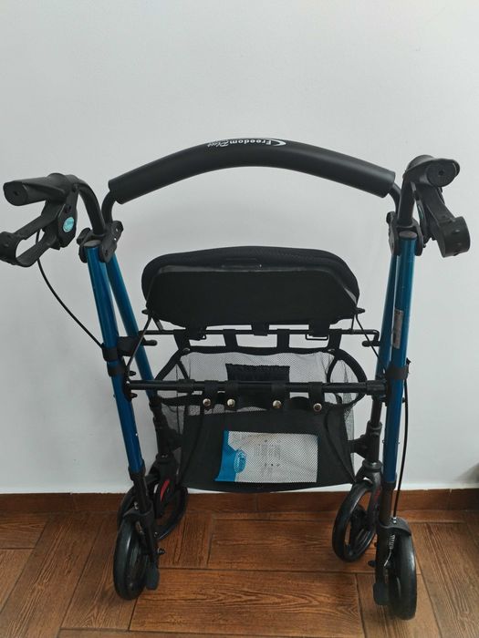 Cadru de mers cu roti/rolator