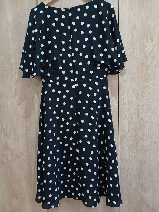Rochie neagra cu buline, vaporoasa, 42/XL, DyFashion