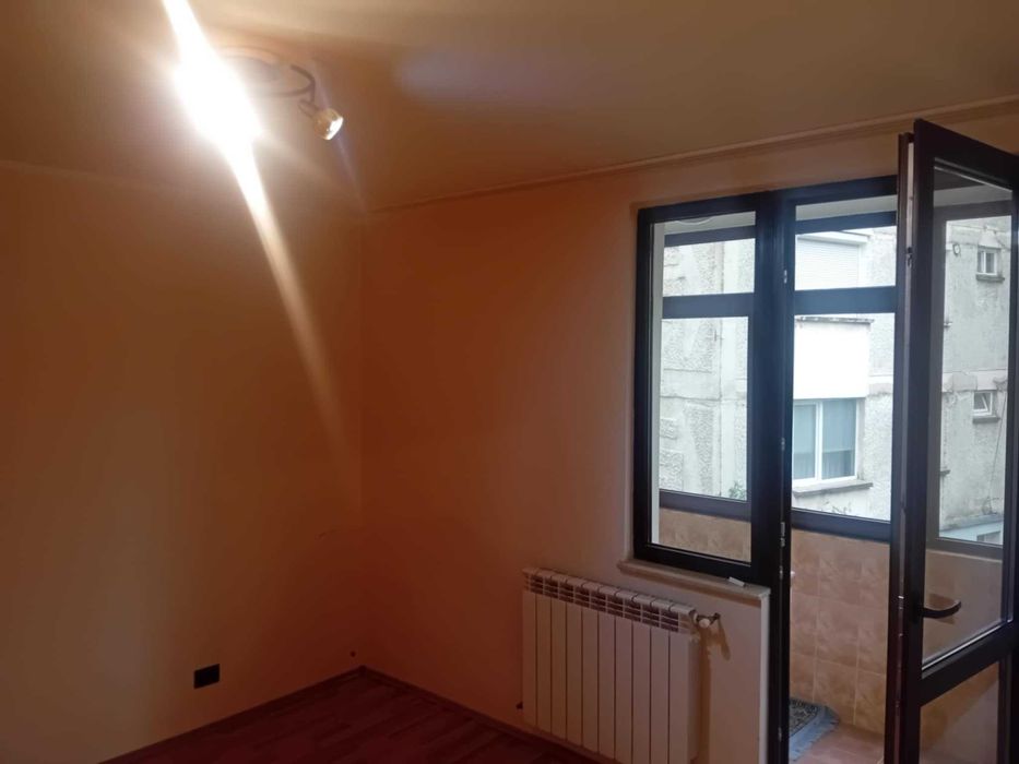 Ap 2 Cam Precista Laguna bloc nou lux 55mp etaj 1 decomandat centrala