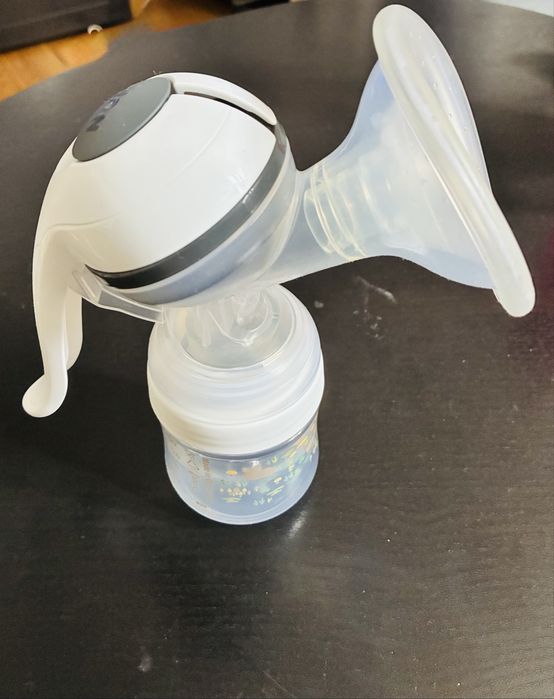 NUK manual breast pump