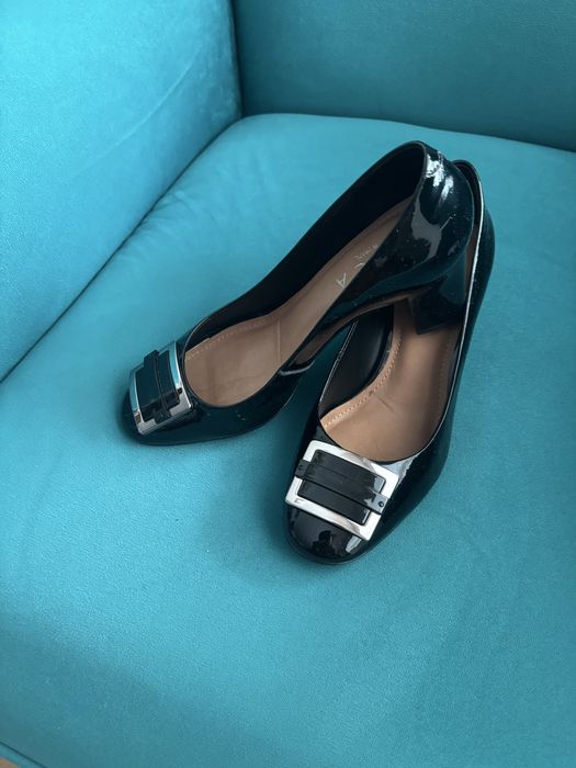 Pantofi din piele lacuita negru nr 38
