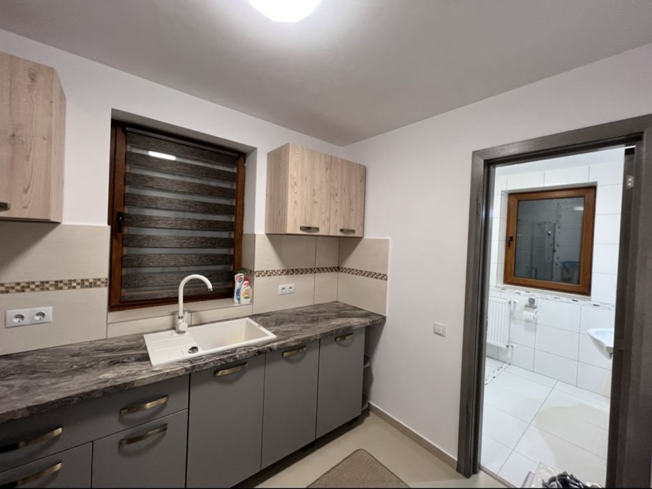 Închiriez garsoniera și apartament